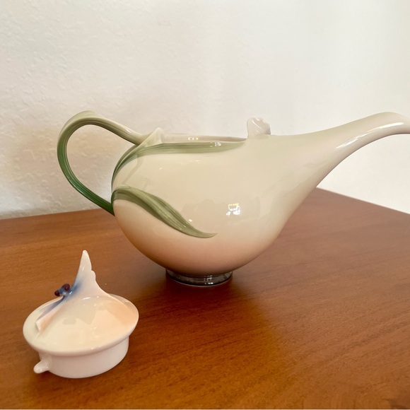 FRANZ Dragonfly Hand Painted & Signed Jan Woo Porcelain Teapot Art Nouveau NEW - Picture 2 of 16